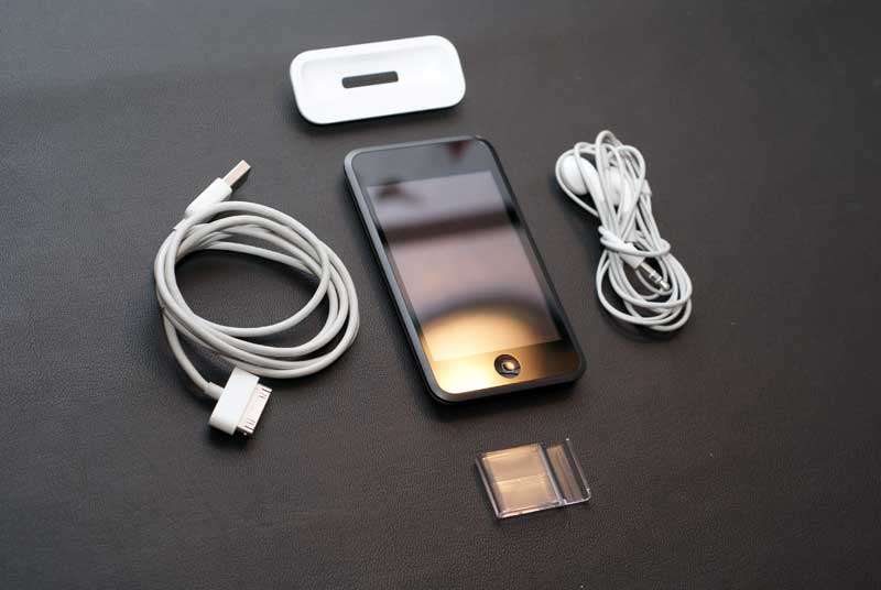 ***R1 NO RESERVE*** iPod Touch 8GB JAILBROKEN - Installous/Cydia