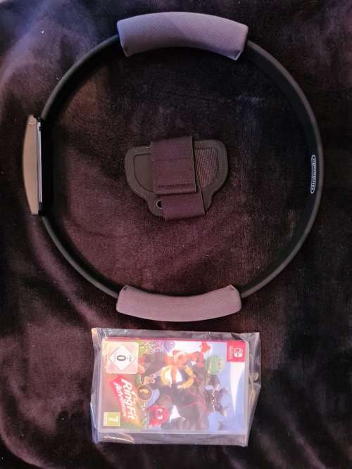 Nintendo Switch - Ring Fit Adventure - Unused