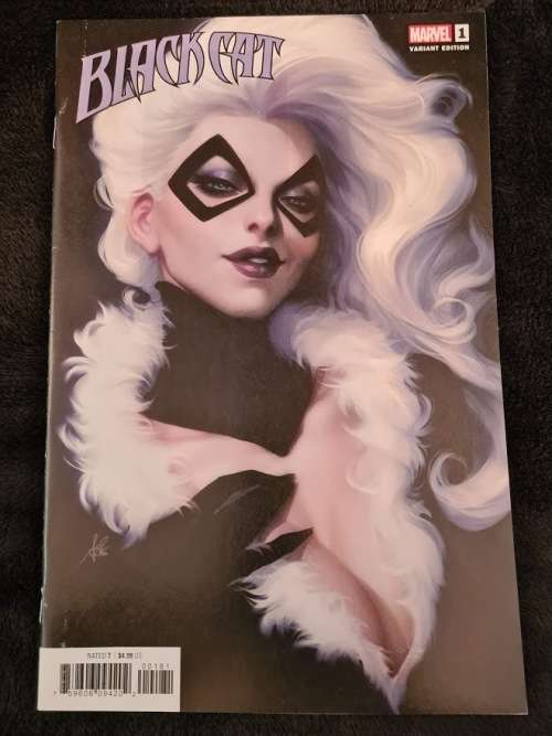 Marvel Comics Black Cat #1 Artgerm 1:200 Incentive Variant with standard cover + one free comic