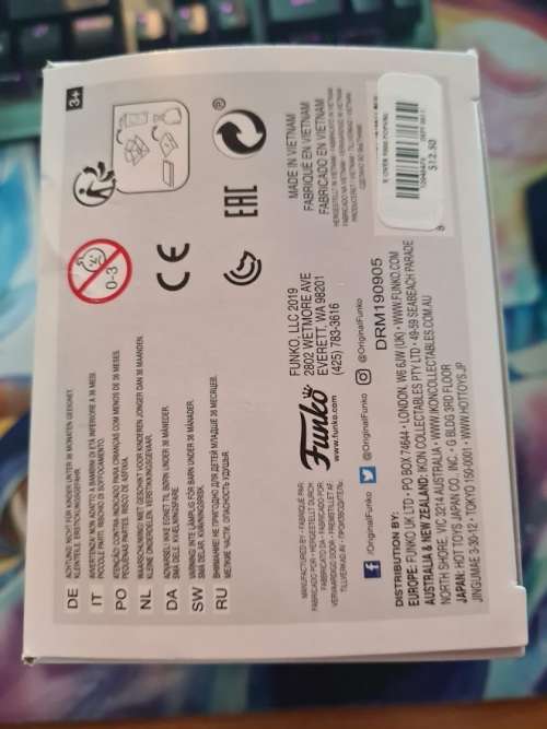 Funko Pop! -  Dragon Ball Z - Vegeta - Over 9000 + Free Protector [Box damage special]