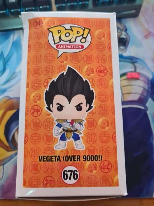 Funko Pop! -  Dragon Ball Z - Vegeta - Over 9000 + Free Protector [Box damage special]