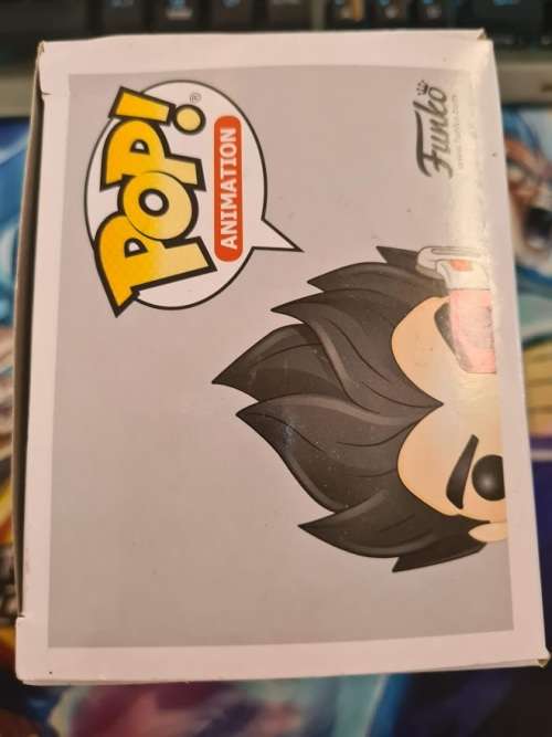 Funko Pop! - Dragon Ball Z -  Vegeta - Silver Chrome - Funimation (Box Damage) + Protector