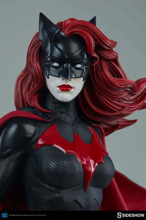 DC Comics - Sideshow - Batwoman Premium Format Statue - Exclusive edition
