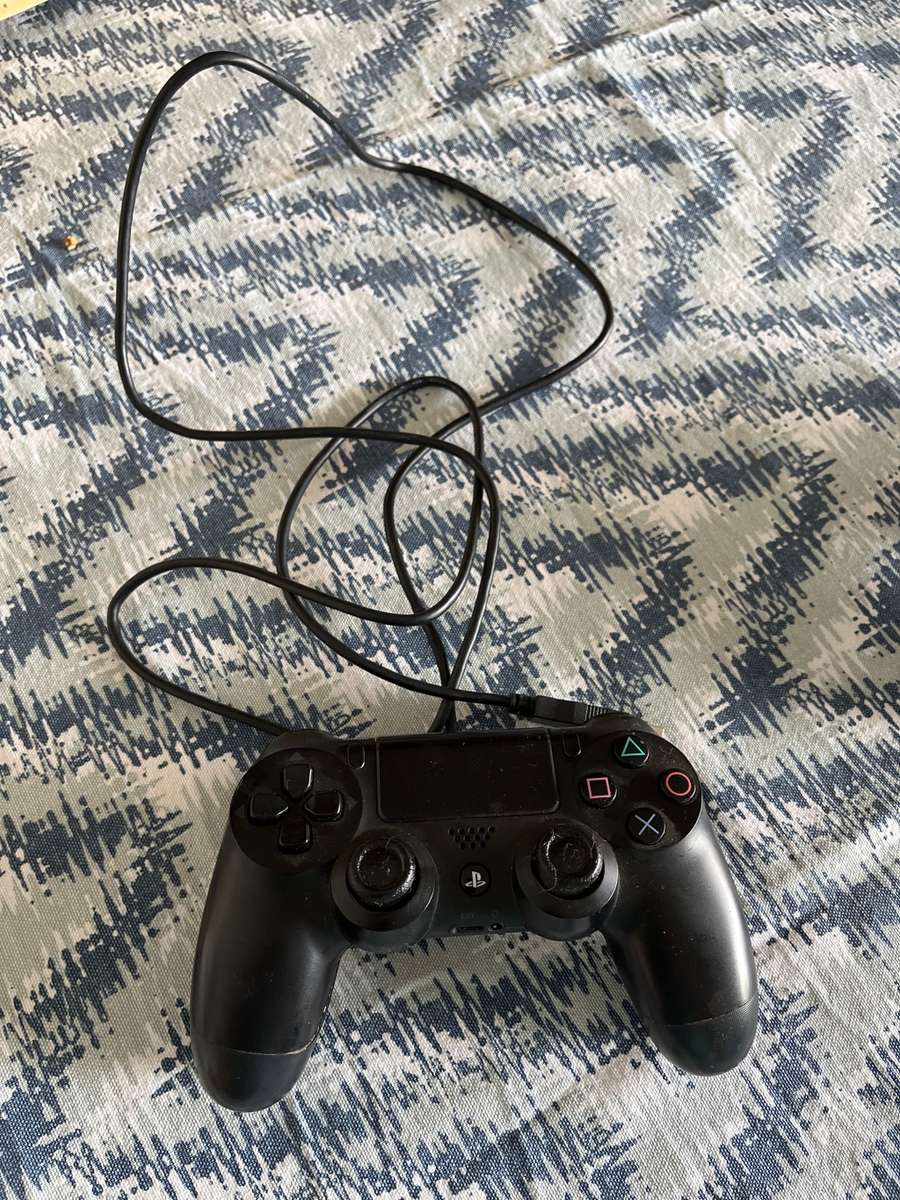 Wireless PS4 controller