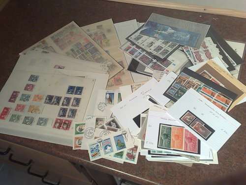 GENUINE GLORY LOT TO CLEAR-STOCK CARDS WITH STAMPS.PAGES,PACKETS-MOSTLY GOOD CONDITION,SEE PHOTOS
