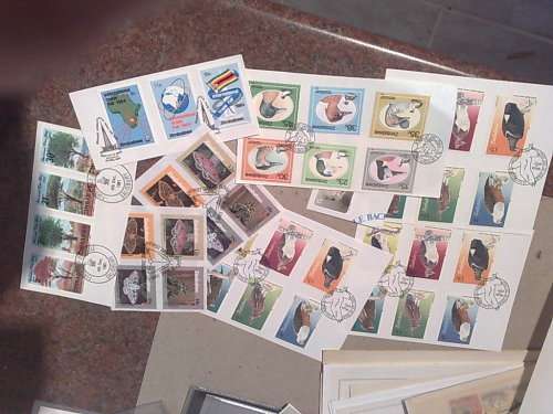 GENUINE GLORY LOT TO CLEAR-STOCK CARDS WITH STAMPS.PAGES,PACKETS-MOSTLY GOOD CONDITION,SEE PHOTOS