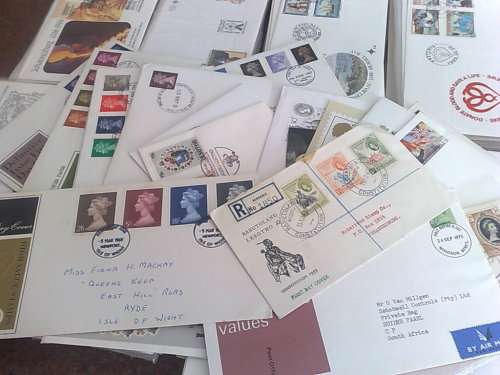 BULKLOT OF COVERS TO CLEAR-BOX FULL,OVER 620 COVERS,MAINLY RSA,SOME GB ETC-80% PLUS FINE