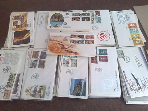 BULKLOT OF COVERS TO CLEAR-BOX FULL,OVER 620 COVERS,MAINLY RSA,SOME GB ETC-80% PLUS FINE
