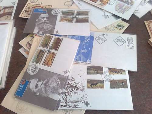 BULKLOT OF COVERS TO CLEAR-BOX FULL,OVER 620 COVERS,MAINLY RSA,SOME GB ETC-80% PLUS FINE