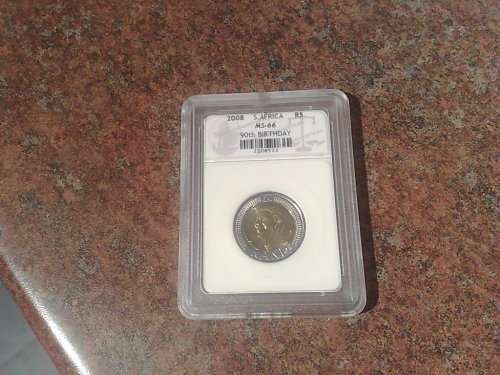 MANDELA 90TH BIRTHDAY R5-GRADED MS66 PLUS DISPLAY BOX WITH 3 MANDELA COINS,CIRCULATED,IN CAPSULES