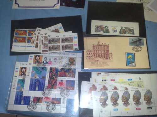 GLORY LOT-BARGAIN BUY-40 ASSORTED ITEMS,CARDS SLEEVES ETC-SOME BETTER ITEMS HERE!!!