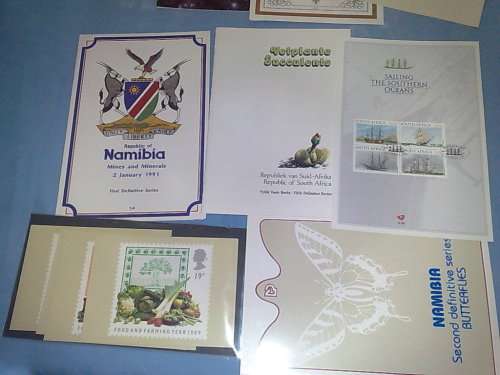 GLORY LOT-BARGAIN BUY-40 ASSORTED ITEMS,CARDS SLEEVES ETC-SOME BETTER ITEMS HERE!!!