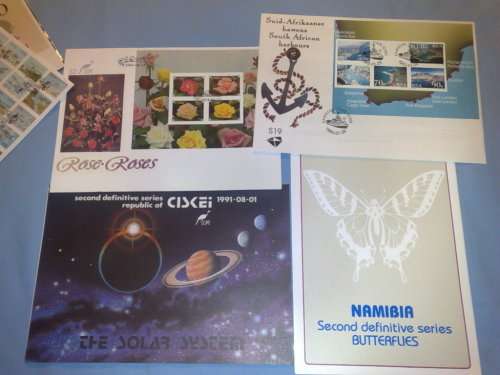 GLORY LOT TO CLEAR,CARDS,SLEEVES,FOLDERS,JPEX,COVERS ETC-BARGAIN BUY-45 ITEMS