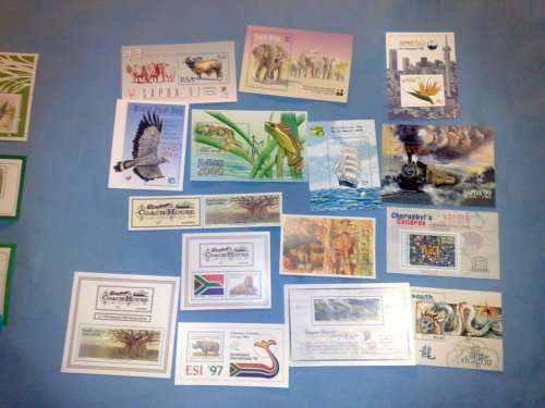 RSA -15 SUPERB UM MINISHEETS,MODERN,FACE VALUE R79.35 PLUS 10 SUPERB UM MS,FREE!!!!!