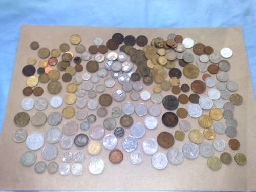 WORLDWIDE-JOBLOT OF 200 COINS TO CLEAR-PAY FOR 150 ,REST FREE-BID PER COIN-DEFINITELY SOME VALUE