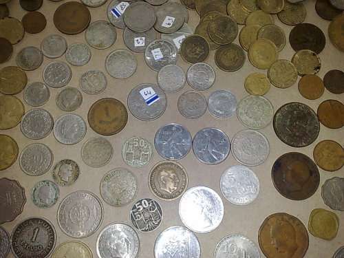 WORLDWIDE-JOBLOT OF 200 COINS TO CLEAR-PAY FOR 150 ,REST FREE-BID PER COIN-DEFINITELY SOME VALUE