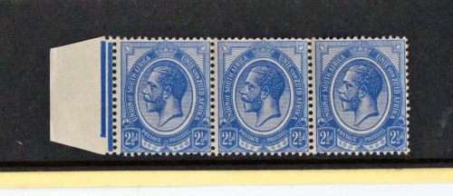 UNION SA-KINGS HEAD 2 1/2d-UM STRIP OF THREE WITH BROKEN JUBILEE LINE IN MARGIN-SOME NIBBLED PERFS