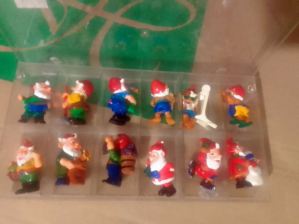 FERRERO KINDER SURPRISE GARDEN GNOMES MINIATURE FIGURINES,SET OF 12,COMPLETE-MADE IN GERMANY