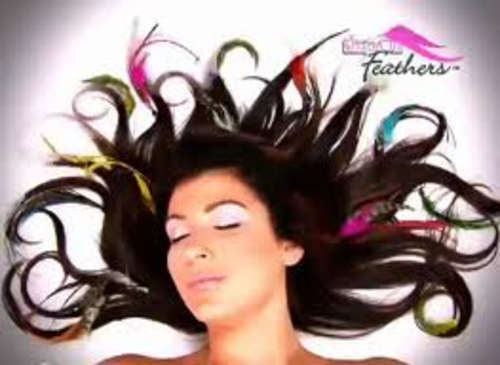 ***10 ON AUCTION***  SNAP ON FEATHERS**