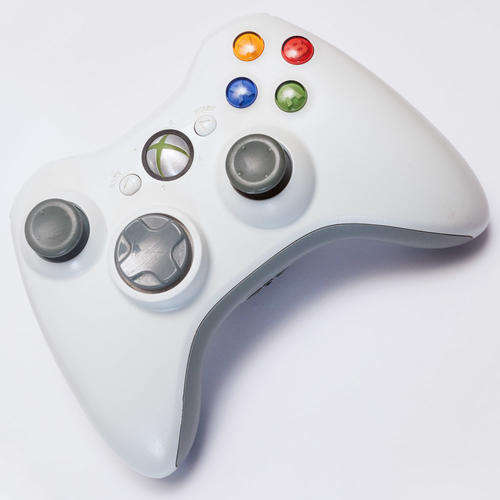 2x Microsoft XBOX 360 Wireless controllers