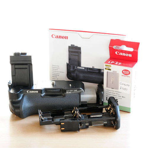 Canon BG-E5 + LP-E5 grip and battery