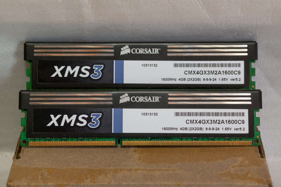 Corsair XMS3 2 x 2GB DDR3 1600Mhz kits (4GB per kit total)