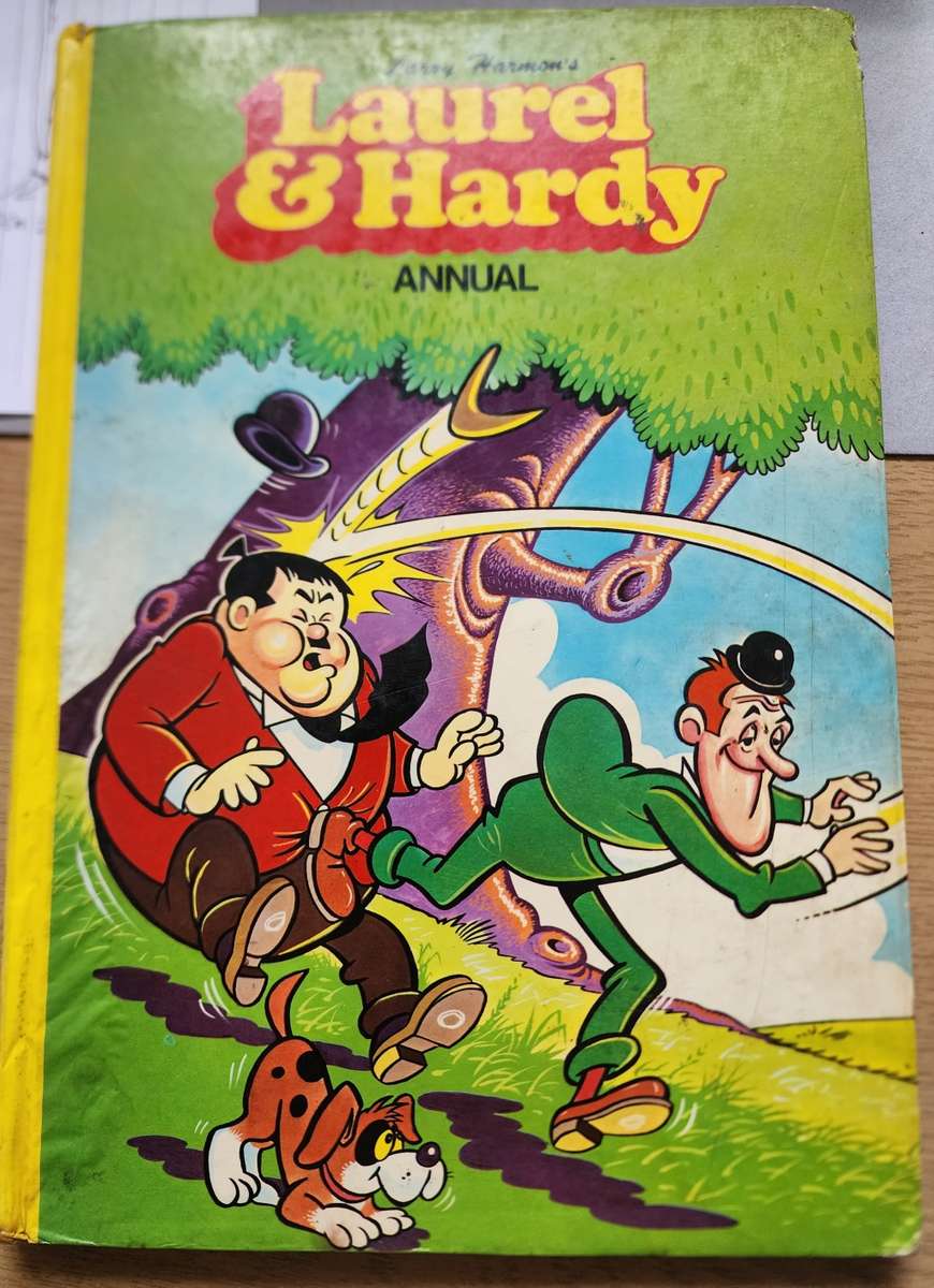 Vintage British ANNUAL `LAUREL & HARDY` - lovely book, Cartoons, hilarious illustrations - scarce !