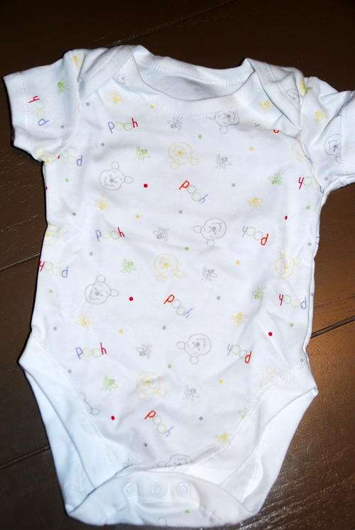 Sameeha Winnie the Pooh UNISEX onesie - Adorable! AGE 3 - 6 months (18kg)