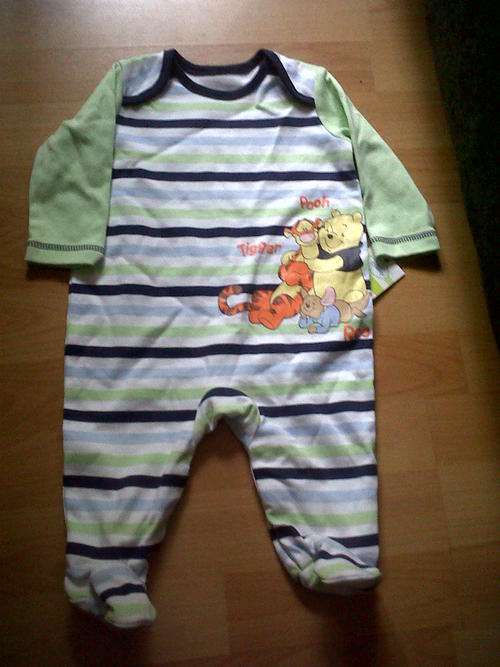 Sameeha Winnie the Pooh boys set AGE 0 - 3 months