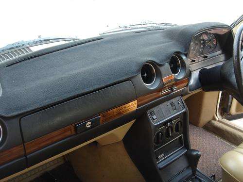 MERCEDES BENZ 123 SERIES DASHBOARD MAT
