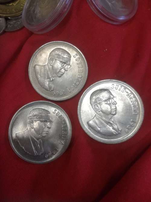 1969 unc (proof.?) R1 silver coin ×3 R135 each