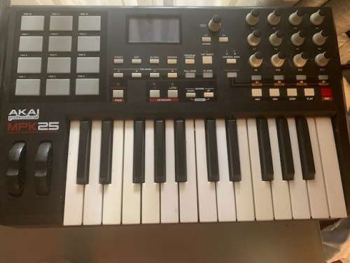 AKAI MPK 25-key