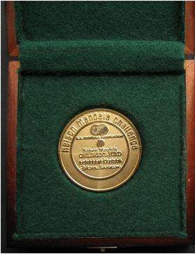 ULTRA RARE!!! NELSON MANDELA CHALLENGE MEDAL FROM THE SA FOOTBALL ASSOCIATION IN WOODEN BOX