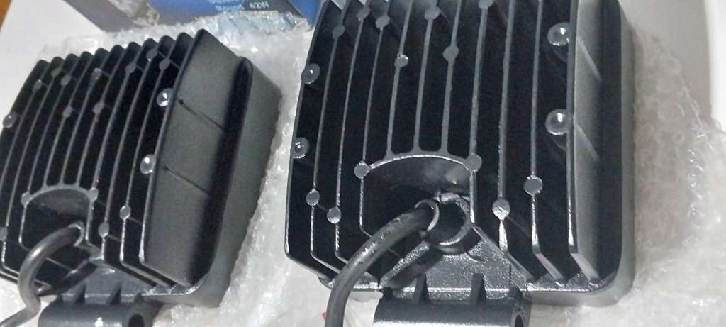 !! 48W DUAL ULTRA BRIGHT LED SPOT LIGHTS !!