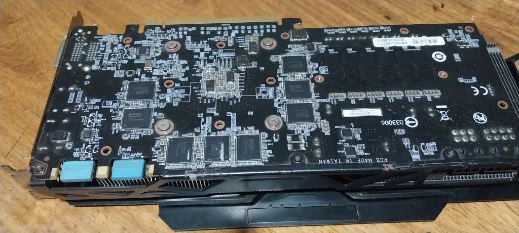 !! GIGABYTE GV-N760 4GB OVERCLOCK EDITION GPU GRAPHICS CARD - PARTS OR REPAIR !!