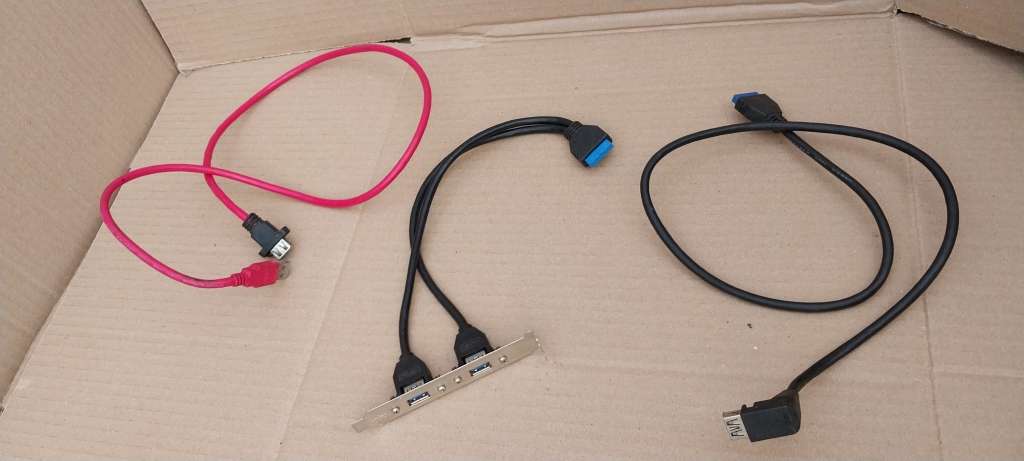 Lot of PC Cables (Value >R800)