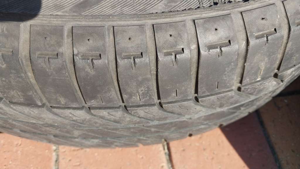 PAIR OF 13` STEEL RIMS (TYRES ON THEM COME FREE)