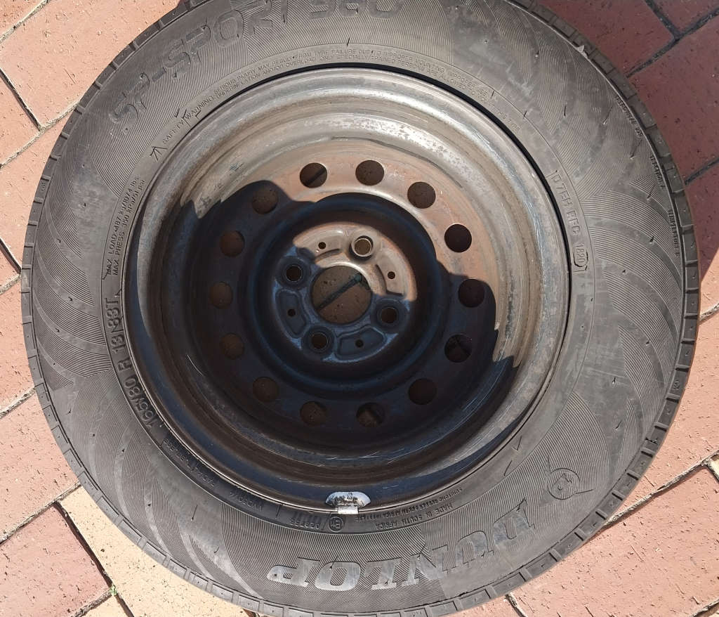 PAIR OF 13` STEEL RIMS (TYRES ON THEM COME FREE)