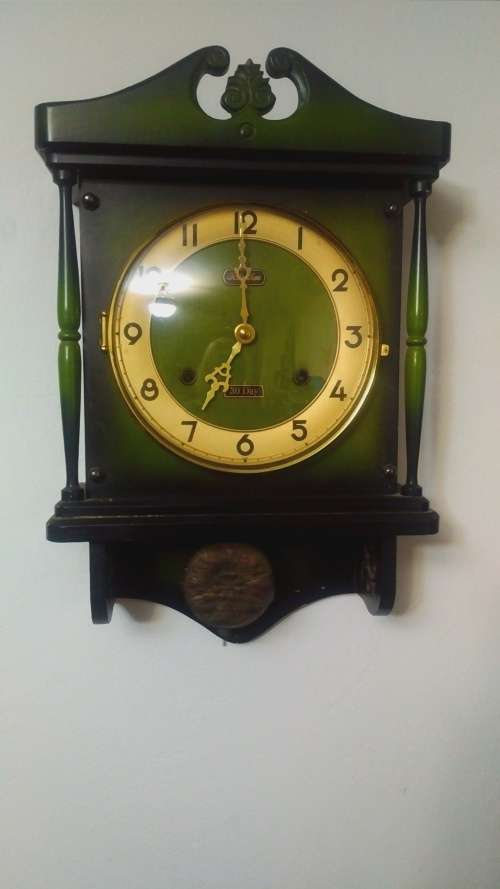 Retro 30 day Green Wall Clock