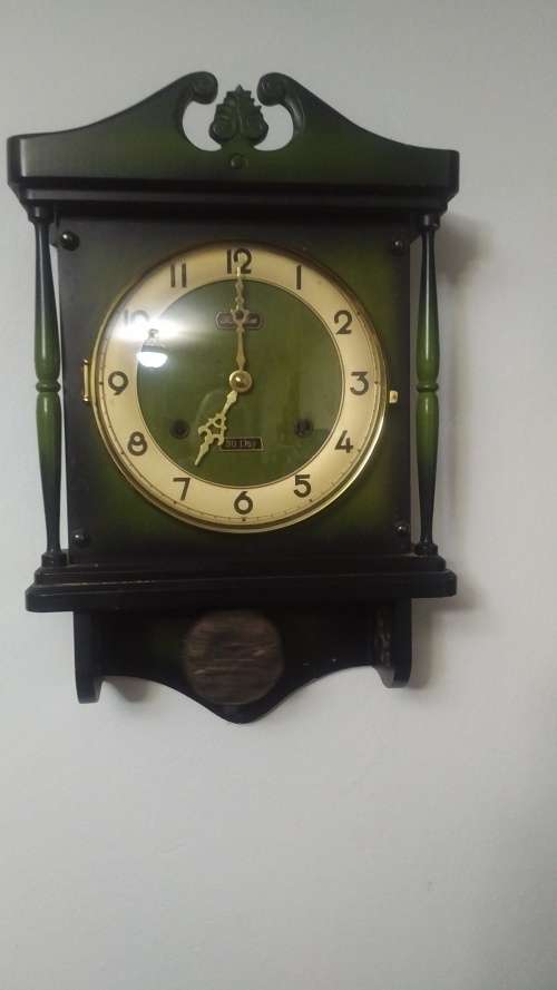 Retro 30 day Green Wall Clock