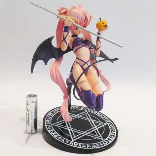 Buy2-Get1Free-Halloween Chan - Mon-Sieur Bome Collection. Anime statue. Rare 2005 retired