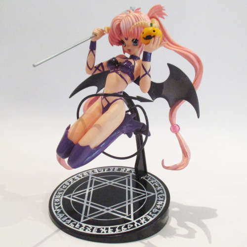 Buy2-Get1Free-Halloween Chan - Mon-Sieur Bome Collection. Anime statue. Rare 2005 retired