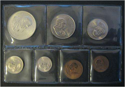 *** 1967 UNCIRCULATED COIN SET WITH SILVER R1 IN AFRIKAANS - AS ISSUED BY SA MINT ***