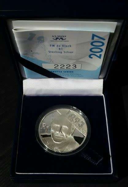 *** 2007 - SA SILVER PROOF R1 - PROTEA SERIES - FW DE KLERK - MINTAGE 4545 - HERNS VALUE R1750 ***