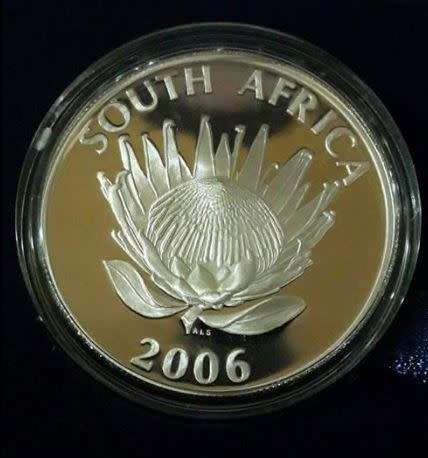 *** 2006 - SA SILVER PROOF R1 - PROTEA SERIES - DESMOND TUTU ***