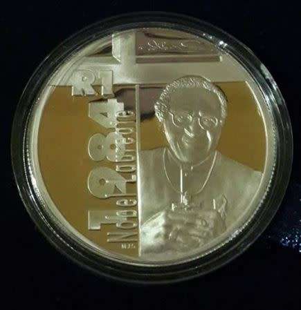 *** 2006 - SA SILVER PROOF R1 - PROTEA SERIES - DESMOND TUTU ***