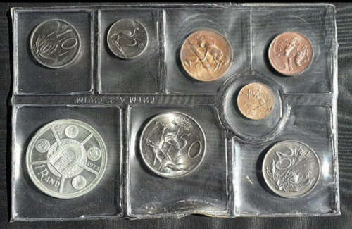 1974 - SA UNCIRCULATED COIN SET - WITH SILVER R1 - AS PER IMAGES