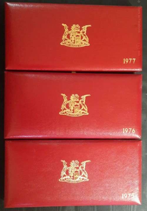 *** LOT OF 3 X SA LONG PROOFSETS ( NO GOLD) - WITH SILVER R1 - 1975/1976/1977 ***