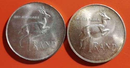 *** 1967 - SA SILVER AFRIKAANS AND ENGLISH SILVER R1'S - ONE BID FOR BOTH ***