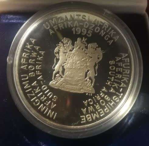 *** 1995 - SA SILVER R2 SERIES - FAO - 1 OZ SILVER  ***